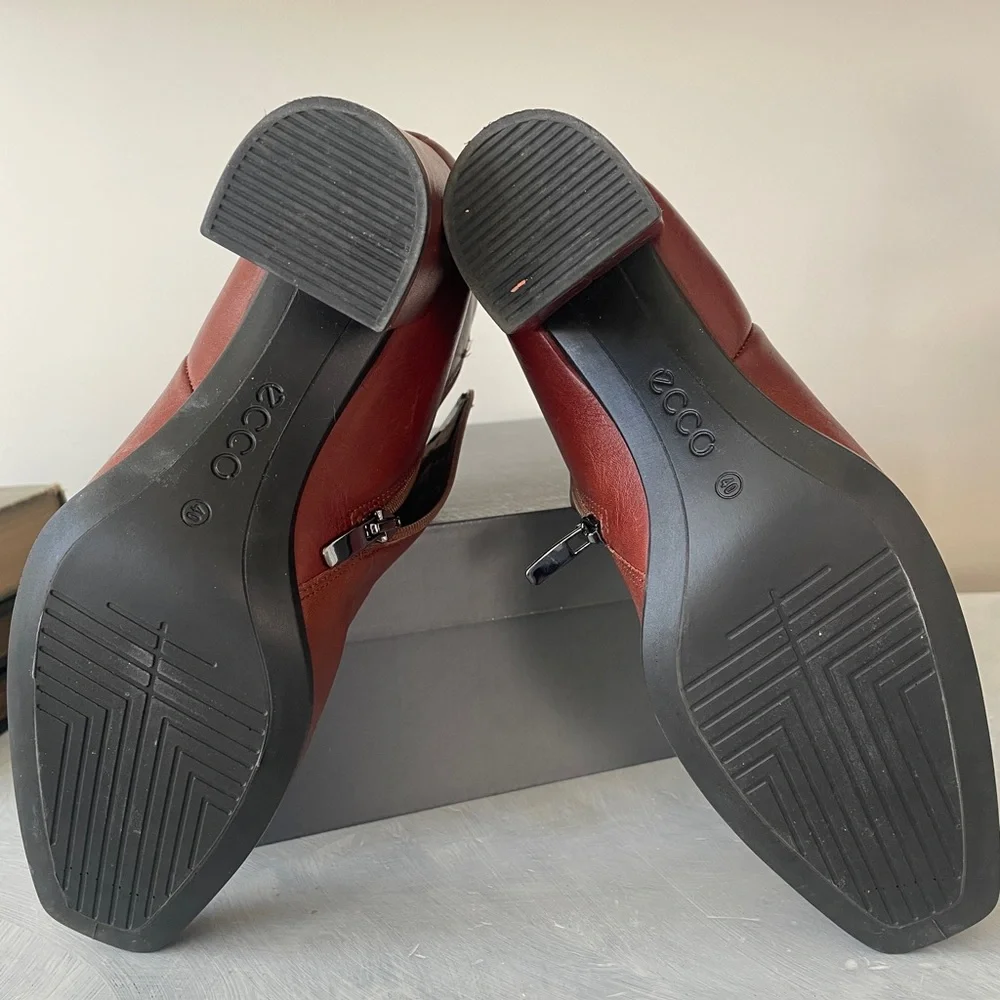Ecco Women's  Ankle Booties